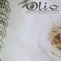 Das Foto wurde bei Olio Italian Restaurant von Shadiams am 11/18/2015 aufgenommen
