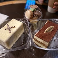 Foto tirada no(a) Cafe Mak por Cherry O. em 11/5/2022
