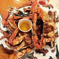 Photo taken at Floyd&amp;#39;s Cajun Seafood &amp;amp; Texas Steakhouse by Alek T. on 7/23/2017