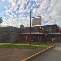 Photo taken at Brooks Shaw&amp;#39;s Old Country Store &amp;amp; Restaurant by Anthony C. on 5/6/2017