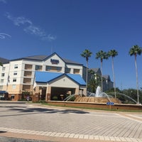 Das Foto wurde bei Fairfield Inn &amp;amp; Suites by Marriott Orlando Lake Buena Vista in the Marriott Village von Anthony C. am 8/31/2017 aufgenommen