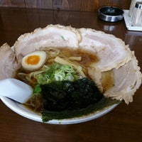 Photo taken at 拉麺 三華 by しらとり on 10/10/2014