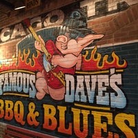 Photo taken at Famous Dave&amp;#39;s Bar-B-Que by Reed 4.8 on 1/29/2016