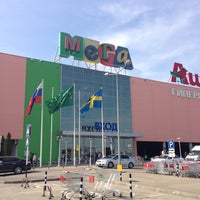 Foto tirada no(a) MEGA Mall por Tatiana T. em 4/14/2013