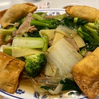 Photo taken at Golden Duck Chinese Restaurant by pitbull808 on 11/26/2022