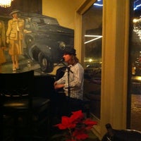 12/29/2012にBuzz N.がAdam&amp;#39;s Restaurant and Piano Barで撮った写真