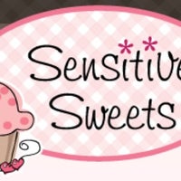 Foto tomada en &amp;quot;Sensitive Sweets&amp;quot; Gluten Free Bakery  por Lacy M. el 10/4/2013