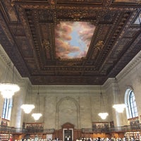 Photo taken at New York Public Library - Science, Industry and Business Library (SIBL) by Andréa L. on 5/25/2018