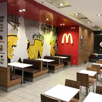 Photo taken at McDonald&amp;#39;s by Gökhan A. on 4/25/2017