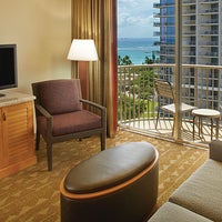 Foto scattata a Embassy Suites by Hilton Waikiki Beach Walk da Embassy Suites by Hilton Waikiki Beach Walk il 8/30/2016