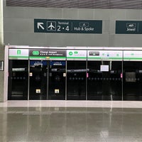 Photo taken at Changi Airport MRT Station (CG2) by Aizam V. on 5/4/2024