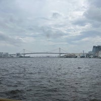 Photo taken at 日の出桟橋 水上バス乗り場 by 082 on 6/30/2023