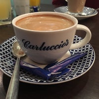 Photo taken at Carluccio&amp;#39;s by Josef D. on 10/29/2017