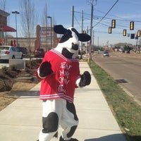 Photo taken at Chick-fil-A by Woody V. on 4/6/2013