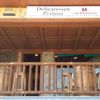 รูปภาพถ่ายที่ Delicatessen Periana โดย delicatessen periana เมื่อ 8/12/2016