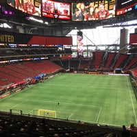 Photo taken at Mercedes-Benz Stadium by The Foodie ATL on 9/24/2017