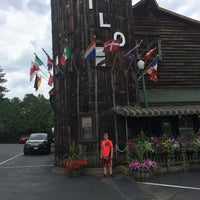 Foto tirada no(a) The Silo Restaurant and Country Store por Carolee I. em 7/7/2016