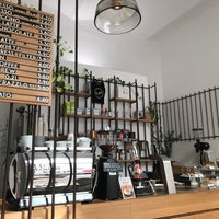 Foto diambil di Café EL.AN oleh Majed pada 9/29/2017