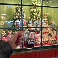 Photo taken at Weihnachtsmarkt an der Gedächtniskirche by Tania G. on 12/22/2023