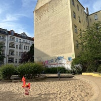 Photo taken at Piraten Spielplatz by Tania G. on 5/22/2023