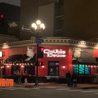 รูปภาพถ่ายที่ Double Deuce โดย Ériķ R. เมื่อ 8/6/2021