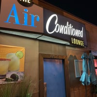 รูปภาพถ่ายที่ Air Conditioned Lounge โดย Ériķ R. เมื่อ 6/27/2021