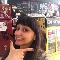 รูปภาพถ่ายที่ Mathilda Tattoo &amp;amp; Coffee โดย bigurmedeğil เมื่อ 4/22/2016