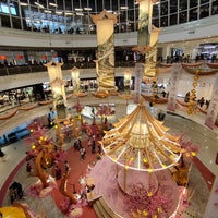Photo taken at Queensbay Mall by Chuah San Ling on 2/14/2024