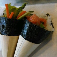 Photo taken at Iconic Hand Rolls by Ms H. on 2/23/2013