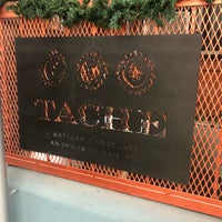 รูปภาพถ่ายที่ Tache Artisan Chocolate โดย Thor E. เมื่อ 2/24/2018