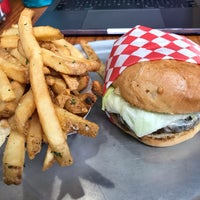 Foto diambil di Burger Me oleh Guy J. pada 1/5/2019