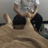 Photo taken at Foot Massage salon at Don Muang airport by Apan Z. on 3/18/2018