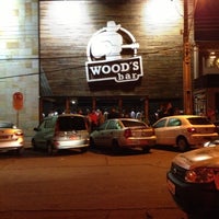 รูปภาพถ่ายที่ Wood&amp;#39;s Bar โดย Julia F. เมื่อ 9/30/2012