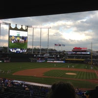 Снимок сделан в Kauffman Stadium пользователем Jacy J. 5/1/2013