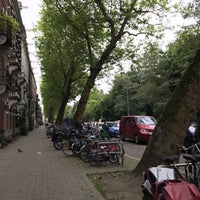 Photo taken at Amsterdam Hostel Sarphati by Oli D. on 7/15/2017