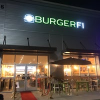 Das Foto wurde bei BurgerFi von ItsBander am 9/1/2017 aufgenommen