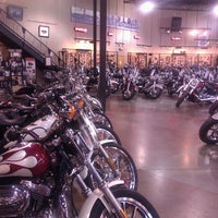 Foto tirada no(a) High Country Harley-Davidson por Christine T. em 11/17/2012