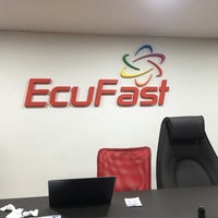 รูปภาพถ่ายที่ EcuFast โดย Cenk A. เมื่อ 2/16/2018