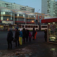 Photo taken at Остановка «Силикатная» by blunt on 2/25/2013