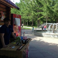 Photo taken at Мохито-бар В Нарымском Сквере у  фонтана by Ruslan M. on 6/27/2013