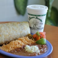 Das Foto wurde bei El Famous Burrito von Super M. am 3/26/2012 aufgenommen