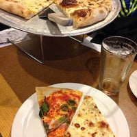 4/9/2014에 Kory R.님이 Pronto Pizza에서 찍은 사진