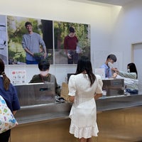 Photo taken at UNIQLO by Roly P. on 9/16/2022