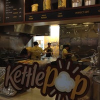 รูปภาพถ่ายที่ KettlePOP โดย Krakatau B. เมื่อ 12/31/2012