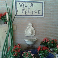 Photo taken at Villa Felice Ristoranti by Douglas on 12/13/2012