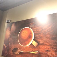 Foto scattata a Peet&amp;#39;s Coffee &amp;amp; Tea da ᴡ G. il 3/10/2018