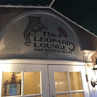 Foto tirada no(a) Leopard Lounge por Sarah D. em 7/26/2015