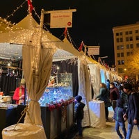 Photo taken at Downtown Holiday Market by Fz🤍 on 11/28/2021