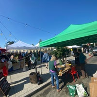 Photo taken at Noe Valley Farmer&amp;#39;s Market by Jennifer 8. L. on 6/20/2021