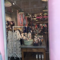 Foto scattata a Cath Kidston da Jennifer 8. L. il 4/11/2019